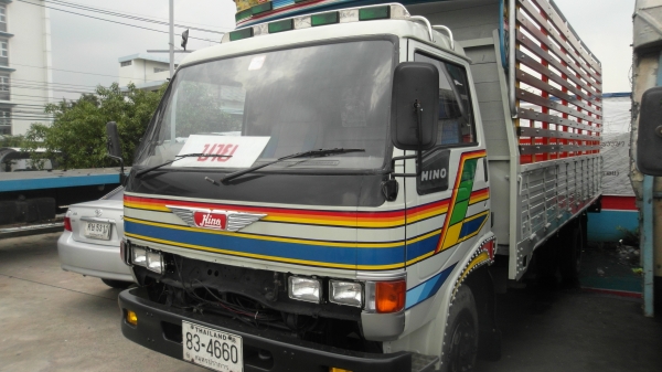 ฮีโน่ FC เครื่อง 120 แรง ปี 96 กระบะคาร์โก้มีข้างไม้เสริม ยาว 5.50 เมตร ฮีโน่ FC เครื่อง 120 แรง ปี 96 กระบะคาร์โก้มีข้างไม้เสริม ยาว 5.50 เมตร