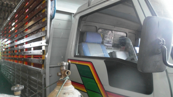 ฮีโน่ FC เครื่อง 120 แรง ปี 96 กระบะคาร์โก้มีข้างไม้เสริม ยาว 5.50 เมตร ฮีโน่ FC เครื่อง 120 แรง ปี 96 กระบะคาร์โก้มีข้างไม้เสริม ยาว 5.50 เมตร