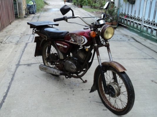 วุฒินนบุรี//ยามาฮ่าRS12กังฟูแห้งสนิดเดิมๆเครื่องกดลงคับไม่มีทะเบียนรถจอดนาน