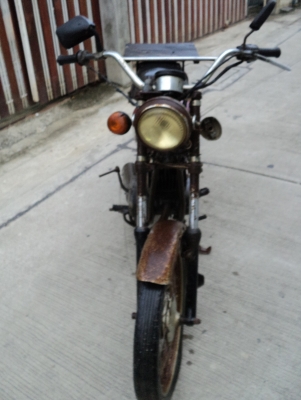 วุฒินนบุรี//ยามาฮ่าRS12กังฟูแห้งสนิดเดิมๆเครื่องกดลงคับไม่มีทะเบียนรถจอดนาน