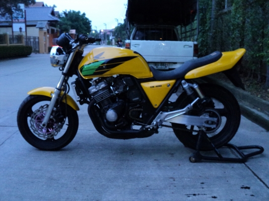 วุฒินนบุรี//ฮอนด้า CB400sfเดิมสวยเลยรถสภาพดีอยู่คับมีอินวอยแท้ๆคับ