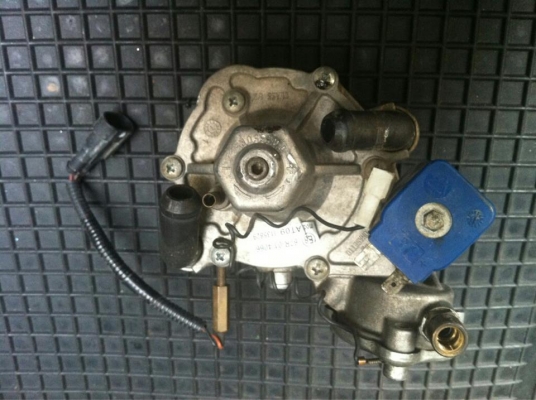 ขายชุดติดแก็สหัวฉีดของ Tomasetto ครบชุดขาดถังครับ ราคา 5000 บาท