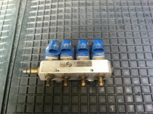 ขายชุดติดแก็สหัวฉีดของ Tomasetto ครบชุดขาดถังครับ ราคา 5000 บาท