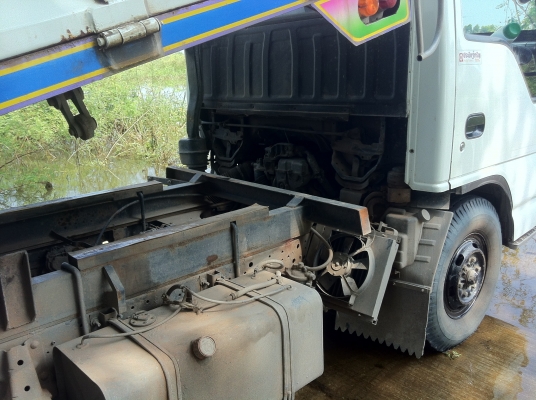 ขายรถบรรทุกสี่ล้อกลาง isuzu elf ไม่ติดเวลา กระบะดัมพ์