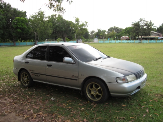 NISSAN  SANNY  1500 cc  หัวฉีด  ปี 1995/2538  โทร  0894163659