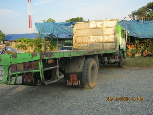 ขายรถบรรทุกหกล้อใหญ่อีซูซูเดก้า 195แรงม้า เทอร์โบอินเตอร์ เครื่อง 6HH1กระบะพื้นเลียบ
