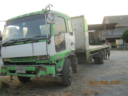 ขายรถบรรทุกหกล้อใหญ่อีซูซูเดก้า 195แรงม้า เทอร์โบอินเตอร์ เครื่อง 6HH1กระบะพื้นเลียบ