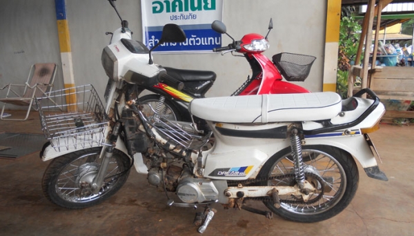 ฮอนด้าดรีม100คุรุแต่งนิดหน่อย