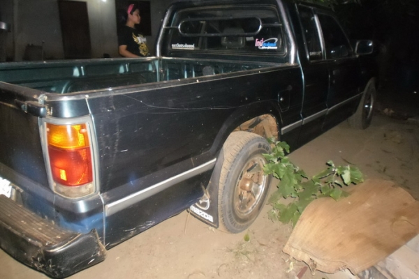 ขาย"มังกรดำ" กระบะแค็ป มาสด้า ทันเดอร์ ปี37/94 เครื่อง มังกรดำ 2.5 ประหยัด แรง!! เกียร์โค้ง แอร์ พ.พาวเวอร์ แม็ก ยางดี4เส้น ภายในดี กระบะไม่ผุ สีต้องเก็บ ช่วงล่างแน่น คัสซีสวยมาก พร้อมใช้งาน ขายตามสภาพ ***ขายแล้วครับขอบคุณTruck2hand