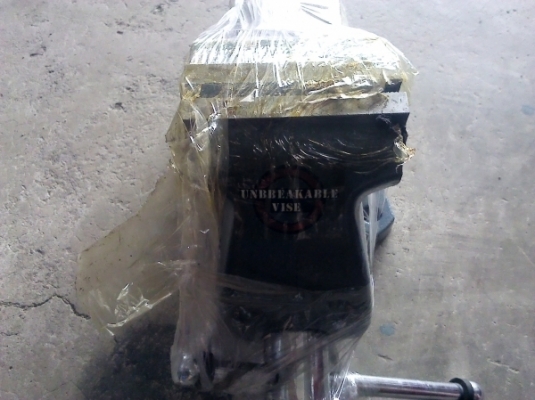 ปากกาจับชิ้นงาน LACROC ของ U.S.A. รุ่นงานหนัก หมุนได้อิสระรอบตัวกับฐาน