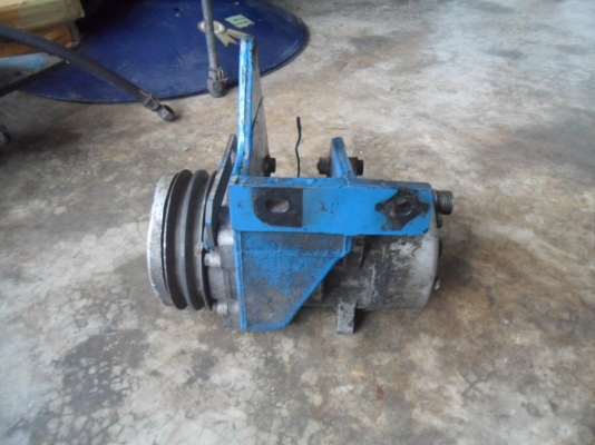 ขาย คอมแอร์ SD-510 พร้อมขาตรงรุ่นรถไถฟอร์ด7810-8210