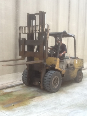 ขายด่วนครับ ราคาร้อนๆ รถยก 5 ตัน เครื่องดีเซล เกียร์ออโต้ เสาสูง 3 เมตร สภาพใช้งานได้ปกติ