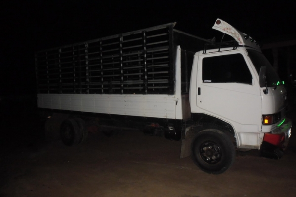 ขาย 6ล้อHINO บรรทุก HINO FC145A ปี47 เครื่อง WO6D 150 แรง ไม่เยิ้ม ไม่หลวม  กระบะยาว 5.5ม.พื้นเหล็กคอกเหล็กแป๊บ แข็งแรง หัวบางไม่ผุ ภายในสวยคอนโซลครบ ช่วงล่างปึ๊ก คัสซีสวยไม่บวมไม่ดาม ยาง8.25ดี 6เส้น พร้อมใช้ พร้อมลุยงาน ราคาต่อรองได้ครับ