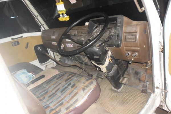 ขาย 6ล้อHINO บรรทุก HINO FC145A ปี47 เครื่อง WO6D 150 แรง ไม่เยิ้ม ไม่หลวม  กระบะยาว 5.5ม.พื้นเหล็กคอกเหล็กแป๊บ แข็งแรง หัวบางไม่ผุ ภายในสวยคอนโซลครบ ช่วงล่างปึ๊ก คัสซีสวยไม่บวมไม่ดาม ยาง8.25ดี 6เส้น พร้อมใช้ พร้อมลุยงาน ราคาต่อรองได้ครับ