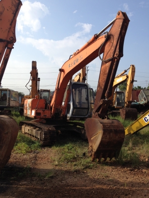 ขายแบคโฮHITACHI EX120-2 สภาพสวย นําเข้าจํานวน4คัน