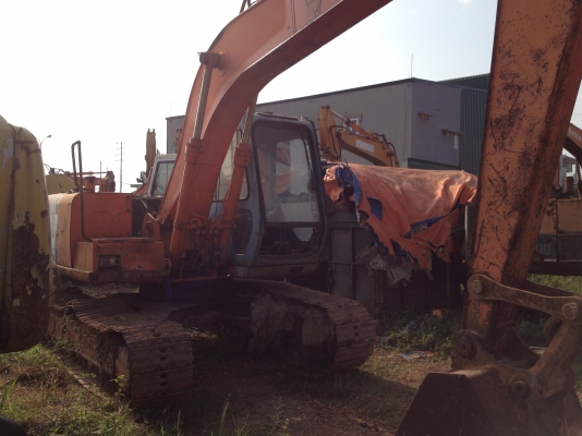 ขายแบคโฮHITACHI EX120-2 สภาพสวย นําเข้าจํานวน4คัน