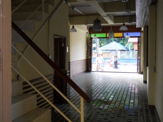 ขาย หรือ เช้า ตึงแถว 4x12 ม. 3 ชั้น ถนน วัวลาย เชียงใหม่ ด้วยเนื่อที่ รวม 91 ตารางวา