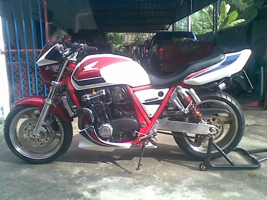 ขายCB1000ตัวlimitedเฟรมแดง(ทะเบียนเลขสวย77กรุงเทพ)*จัดไฟแนนซ์ได้คับ*ผ่อนสบายๆแค่เดือนละ4,XXXคับสนใจโทรเลย0858742300ของแต่งตามรูปคับทำมาใหม่ทั้งคันสภาพพร้อมออกทริปทั่วไทย