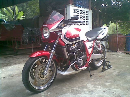 ขายCB1000ตัวlimitedเฟรมแดง(ทะเบียนเลขสวย77กรุงเทพ)*จัดไฟแนนซ์ได้คับ*ผ่อนสบายๆแค่เดือนละ4,XXXคับสนใจโทรเลย0858742300ของแต่งตามรูปคับทำมาใหม่ทั้งคันสภาพพร้อมออกทริปทั่วไทย