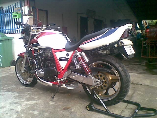 ขายCB1000ตัวlimitedเฟรมแดง(ทะเบียนเลขสวย77กรุงเทพ)*จัดไฟแนนซ์ได้คับ*ผ่อนสบายๆแค่เดือนละ4,XXXคับสนใจโทรเลย0858742300ของแต่งตามรูปคับทำมาใหม่ทั้งคันสภาพพร้อมออกทริปทั่วไทย