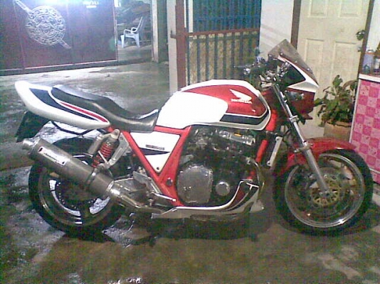 ขายCB1000ตัวlimitedเฟรมแดง(ทะเบียนเลขสวย77กรุงเทพ)*จัดไฟแนนซ์ได้คับ*ผ่อนสบายๆแค่เดือนละ4,XXXคับสนใจโทรเลย0858742300ของแต่งตามรูปคับทำมาใหม่ทั้งคันสภาพพร้อมออกทริปทั่วไทย