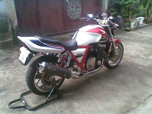 ขายCB1000ตัวlimitedเฟรมแดง(ทะเบียนเลขสวย77กรุงเทพ)*จัดไฟแนนซ์ได้คับ*ผ่อนสบายๆแค่เดือนละ4,XXXคับสนใจโทรเลย0858742300ของแต่งตามรูปคับทำมาใหม่ทั้งคันสภาพพร้อมออกทริปทั่วไทย