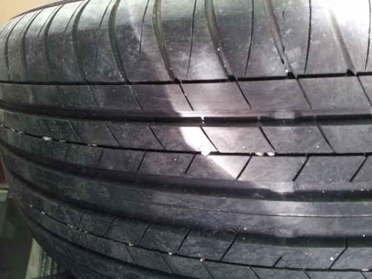 ขายยาง ราคาถูก 4 เส้น ..5,000-