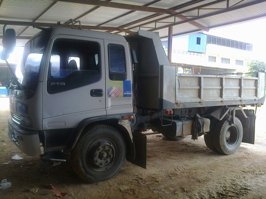 ขาย6ล้อดั้ม อีซุฯ195 แรงFTR33Fเครื่อง 6HH1 รถออกจากห้างมือเดียว ทุกอย่างเดิมๆสีเดิม รถสวย ปี*39