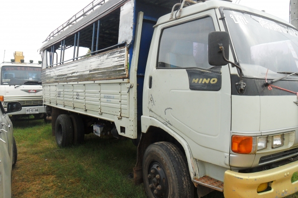 ขาย 6 ล้อ FB  120 แรงม้า คับ รถห้าง