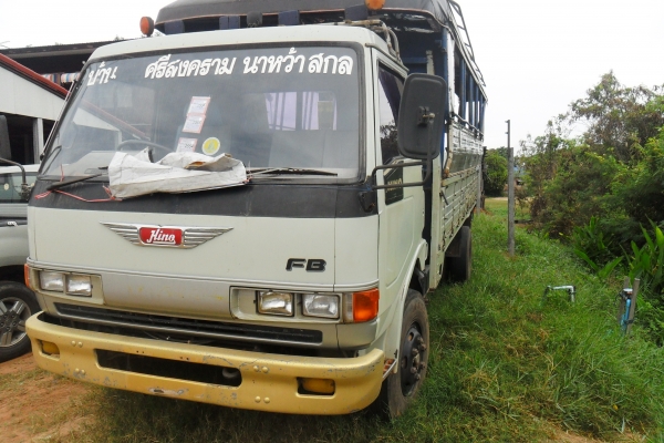 ขาย 6 ล้อ FB  120 แรงม้า คับ รถห้าง