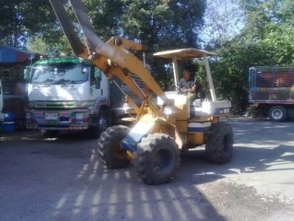 ขายรถตักล้อยาง KOMUTSU WA40 สภาพพร้อมใช้งาน