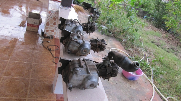 ด่วนๆๆขายๆๆเครื่องชี50ถุกๆๆครับ มียุ3เครื่อ งno-book สนเครื่องไหนว่ามาเลยครับ ช้าอดหมดก่อนครับสนใจ080-1696651