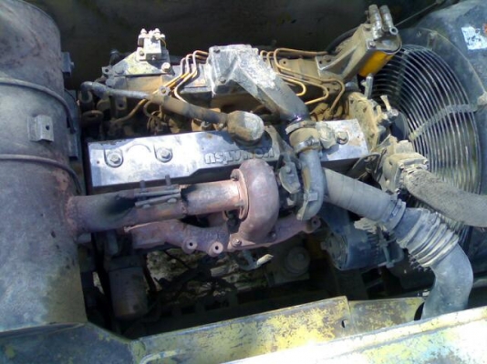 KOMATSU PC200 รุ่น6 เล่มทะเบียน56 ไฟฟ้ามี แอร์เย็น ซีเรียล 90700