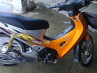 ขายเวฟ 125 R กุญแจใหญ่เดิม 18000 บาท