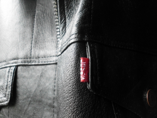 ขายเสื้อหนังแท้ถูกๆๆ750ทุกตัว ขายเสื้อหนังแท้ถูกๆๆ750ทุกตัว