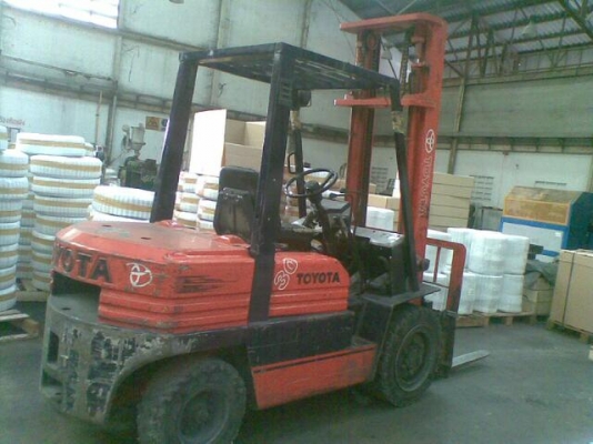 ขาย ฟอล์คลิฟต์ 3.0 ตัน  TOYOTA 5FD30 เสา 4 เมตร