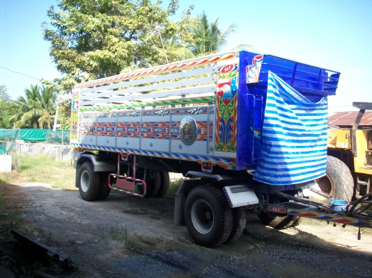 ขายลูกพ่วง สองเพลา  สภาพดี  กระบะอลูมิเนียม  ยาว  6.20  เมตร  ยางใหม่