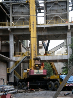 รถเครนขนาด 300 ตัน LIEBHERR  LT1300