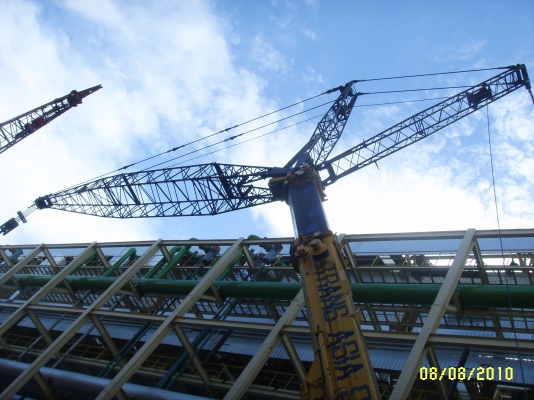 รถเครนขนาด 300 ตัน LIEBHERR  LT1300