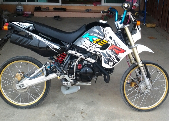 ขายKSR ล้อ17 did เครืองเงียบ สีสวย ศูนตรง สภาพตามรูปสนใจติดต่อได้คับ ขายKSR ล้อ17 did เครืองเงียบ สีสวย ศูนตรง สภาพตามรูปสนใจติดต่อได้คับ