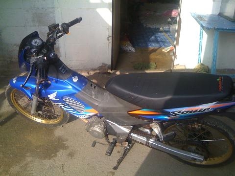 ขายโซนิคไมล์ขาวสตาร์ทมือเครื่องเดิม รถปี46โอนไ้ด้ ราคา 15,500