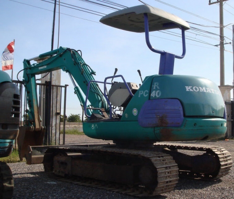 รถขุด PC40-7E โทร.0927826142,034886118 www.patanamachine.com