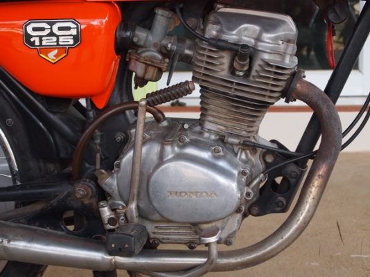 ขายรถ Honda CG125cc. รุ่นดิสหน้า  (หายากน่าสะสม) เดิมๆ มีทะเบียนพร้อมโอน