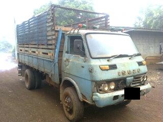 ขายหกล้อ ISUZU เครื่อง 100 แรง คานหน้าหลัง F กะบะไม้ ทะเบียนพร้อม