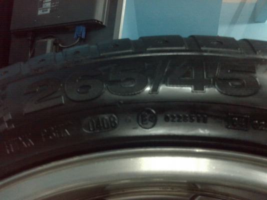 ขายแม็กซ์ ขอบ20 พร้อมยาง ยกชุด 23000 ขายทิ้งครับ