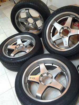 ขายแม็กซ์ ขอบ20 พร้อมยาง ยกชุด 23000 ขายทิ้งครับ