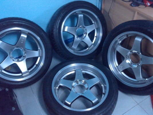 ขายแม็กซ์ ขอบ20 พร้อมยาง ยกชุด 23000 ขายทิ้งครับ