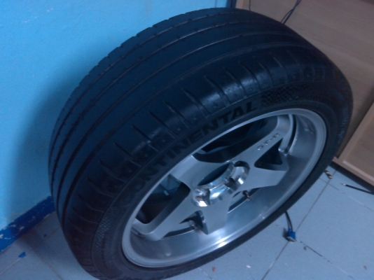 ขายแม็กซ์ ขอบ20 พร้อมยาง ยกชุด 23000 ขายทิ้งครับ