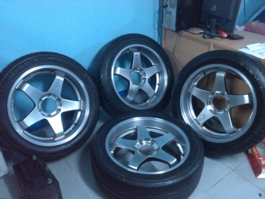 ขายแม็กซ์ ขอบ20 พร้อมยาง ยกชุด 23000 ขายทิ้งครับ