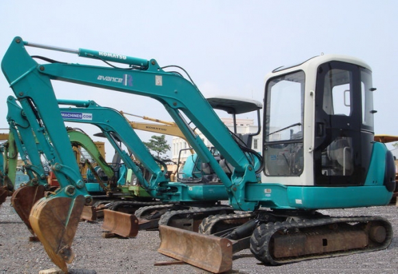 รถขุด PC35R-8 โทร.0927826142,034886118 www.patanamachine.com